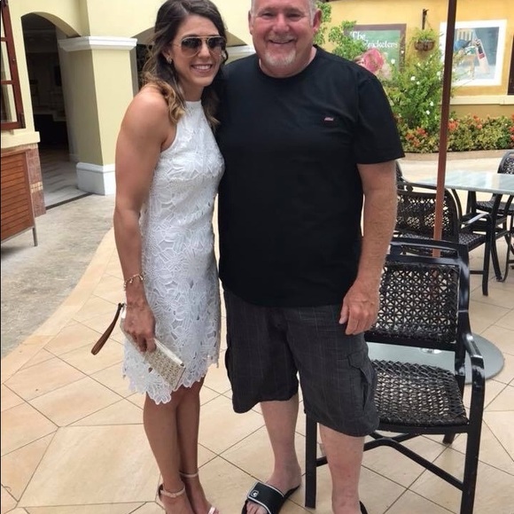 Meet your Posher, Jennifer - Picture 4 of 5